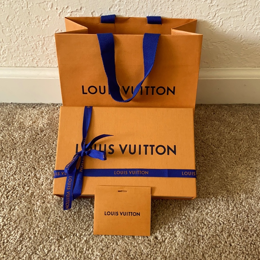 Louis Vuitton gift bag and envelope box